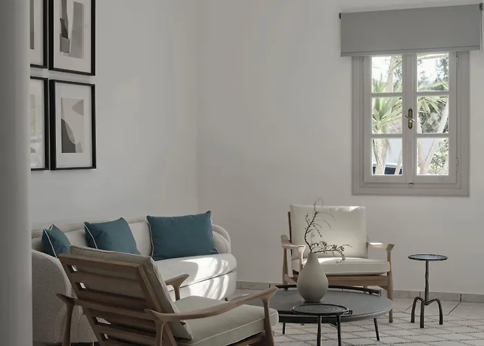 מלון Myconian Sunrise Relais & Chateaux 5*