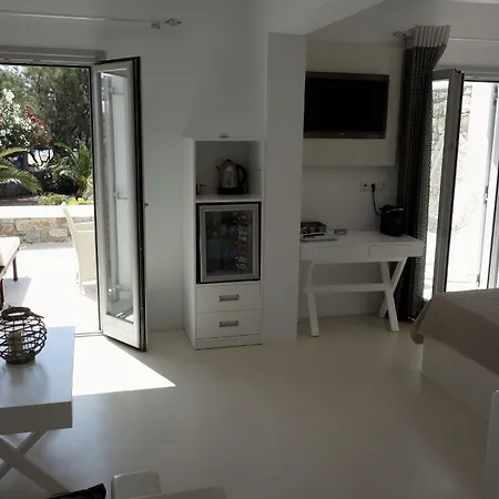 Myconian Sunrise Relais & Chateaux מלון